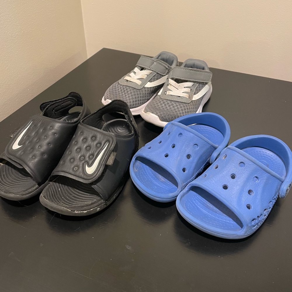 Bundle Toddler Boy Sandals and Shoes Size 7 Crocs Nike Athletic Shoes
